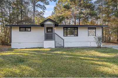 2488 Hi Roc Circle NE, Conyers, GA 30012 - Photo 4