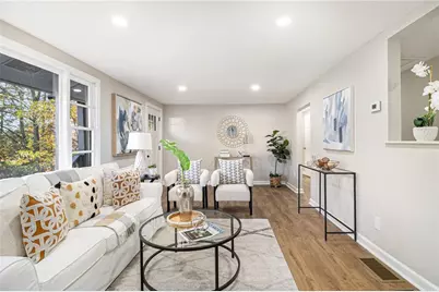 2488 Hi Roc Circle NE, Conyers, GA 30012 - Photo 8