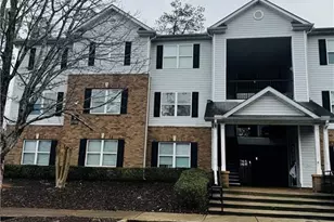 10204 Fairington Ridge Cir, Lithonia, GA 30038 - Photo 2