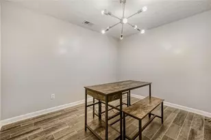 10204 Fairington Ridge Cir, Lithonia, GA 30038 - Photo 6