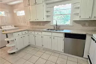 2076 Azalea Cir, Decatur, GA 30033 - Photo 14