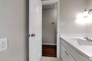 551 Village Green Ct, Lilburn, GA 30047 - Photo 8