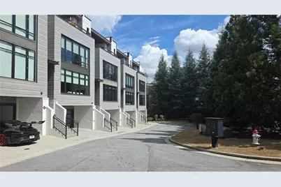 904 Lenox Boulevard NE, Atlanta, GA 30324 - Photo 2