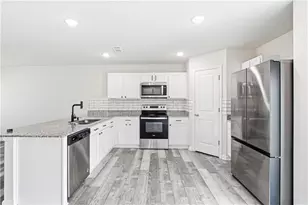 146 Maple Dr, Milner, GA 30257 - Photo 2