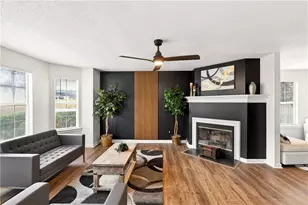 8218 Mahogany Ln, Stonecrest, GA 30038 - Photo 4