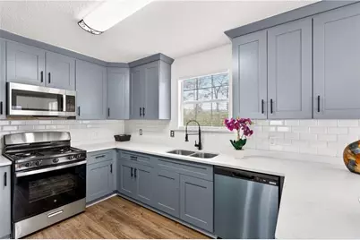 8218 Mahogany Lane, Stonecrest, GA 30038 - Photo 10