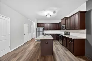 4497 Ravenwood Dr, Union City, GA 30291 - Photo 6