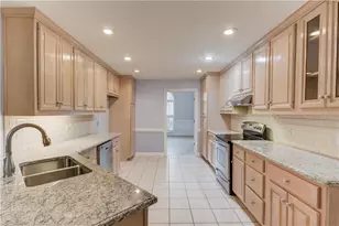 6362 Chestnut Pkwy, Flowery Branch, GA 30542 - Photo 4