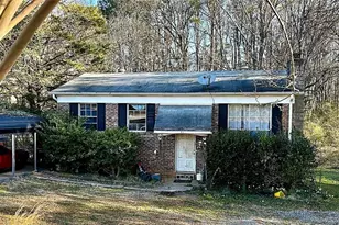 36 Textile Ave, Lavonia, GA 30553 - Photo 1