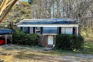 36 Textile Ave, Lavonia, GA 30553 - Photo 1