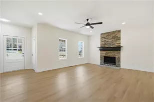 5975 Windsor Creek Dr, Douglasville, GA 30135 - Photo 12
