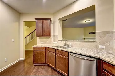 1075 Hampton Oaks Drive, Alpharetta, GA 30004 - Photo 16