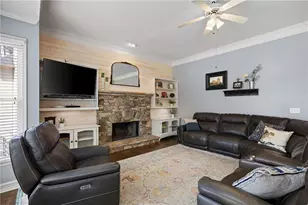 1027 Creek Side Dr, Canton, GA 30115 - Photo 10