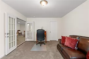 1053 Shadow Glen Drive, Fairburn, GA 30213 - Photo 32