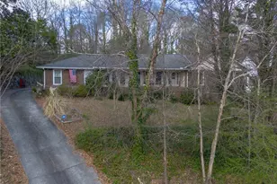 650 Riverside Rd, Roswell, GA 30075 - Photo 1