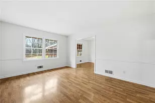 2378 Cambridge St, Snellville, GA 30078 - Photo 6