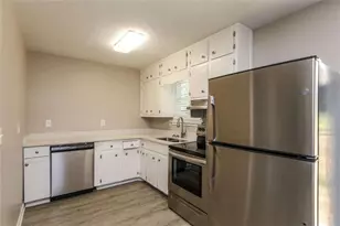781 Brighton Dr, Lawrenceville, GA 30043 - Photo 16
