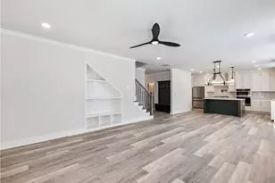 2420 Reserve Manor Ct, Lawrenceville, GA 30043 - Photo 10