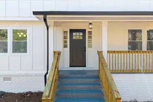 713 Pine Chase Ct, Lawrenceville, GA 30043 - Photo 2