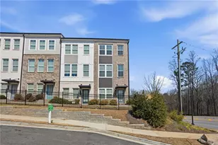 2631 Creekside Dr NW, Atlanta, GA 30318 - Photo 2