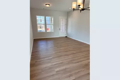 4326 Buttonwood Ln, Lilburn, GA 30047 - Photo 6