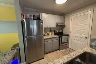 324 Granville Ct, Atlanta, GA 30328 - Photo 8