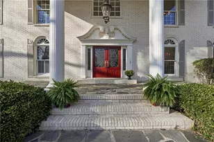 5695 Glen Errol Rd NW, Sandy Springs, GA 30327 - Photo 4