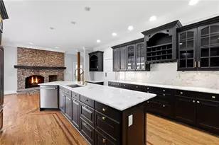 5695 Glen Errol Rd NW, Sandy Springs, GA 30327 - Photo 16