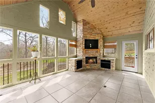 5825 Sweetbottom Ln, Clermont, GA 30527 - Photo 2