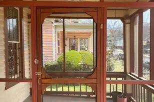 1129 Oglethorpe Ave SW, Atlanta, GA 30310 - Photo 2