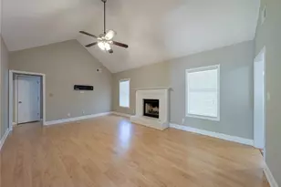 114 Riveredge Dr, McDonough, GA 30252 - Photo 4