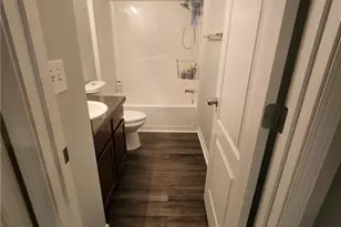 843 Lobdale Falls Dr, Lawrenceville, GA 30045 - Photo 18