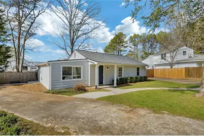 3940 Forrest Court, Chamblee, GA 30341 - Photo 4