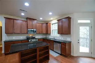 5573 Primrose Park Ct, Sugar Hill, GA 30518 - Photo 8