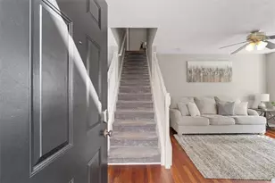 1061 Daventry Crossing, Woodstock, GA 30188 - Photo 2