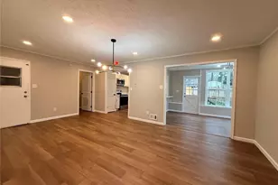 1055 Pinecrest Dr, Forest Park, GA 30297 - Photo 14