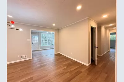 1055 Pinecrest Drive, Forest Park, GA 30297 - Photo 16