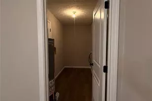 1055 Pinecrest Dr, Forest Park, GA 30297 - Photo 30