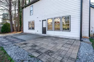 1250 Springmont Ct, Lawrenceville, GA 30043 - Photo 34