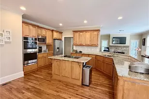 700 Barnesley Ln, Alpharetta, GA 30022 - Photo 16