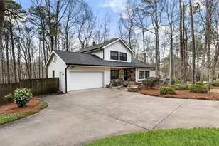 2415 Roxburgh Dr, Roswell, GA 30076 - Photo 2