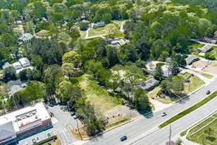 1400 Woodstock Rd, Roswell, GA 30075 - Photo 4