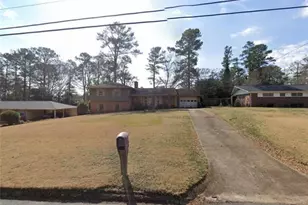 202 Hillandale Dr, Griffin, GA 30224 - Photo 1