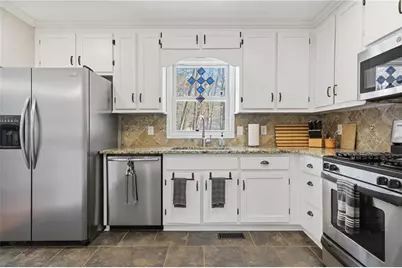 396 Walnut Drive, Woodstock, GA 30189 - Photo 18