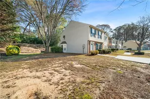 2883 Dresden Square Dr, Atlanta, GA 30341 - Photo 24