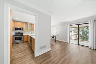 1210 Brookhaven Woods Ct NE, Atlanta, GA 30319 - Photo 10