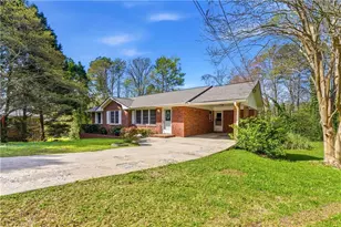 2567 Creston Way, Morrow, GA 30260 - Photo 2