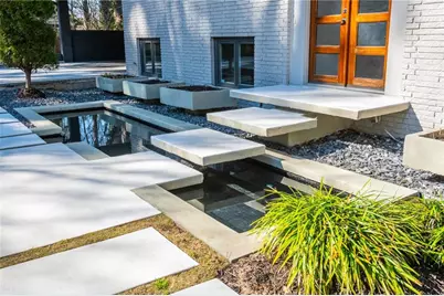 1304 Bernadette Lane NE, Atlanta, GA 30329 - Photo 4