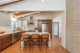 1304 Bernadette Ln NE, Atlanta, GA 30329 - Photo 8