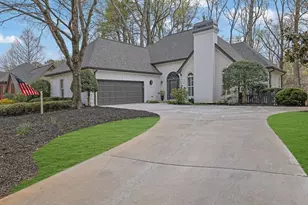 4610 Clivedon Terrace, Peachtree Corners, GA 30092 - Photo 2